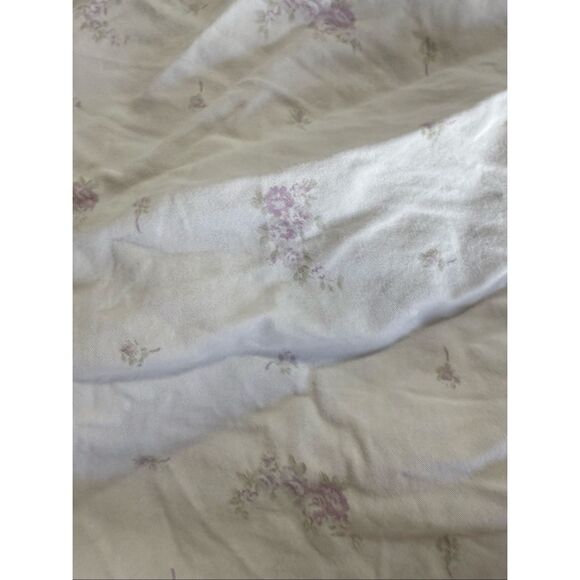 Simply Shabby Chic Rachel Ashwell Lilac Twin fitted sheet - Picture 3 of 7